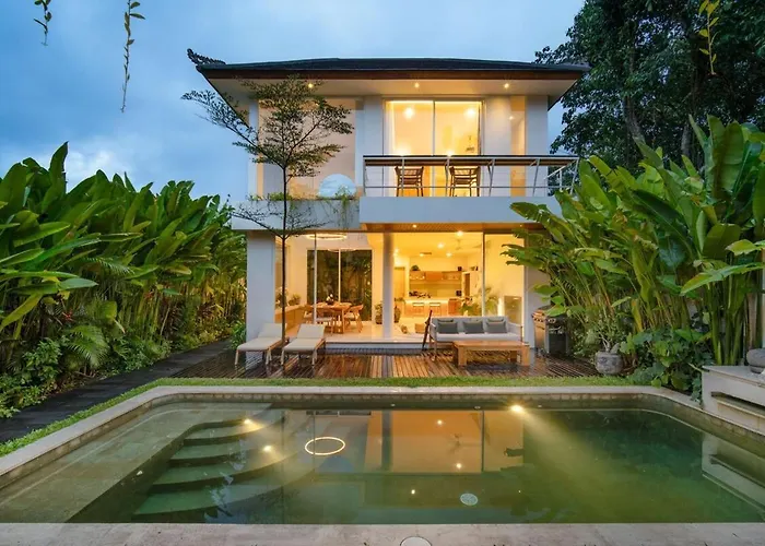Kalma Stylish 3br In Heart The Of Villa Jimbaran