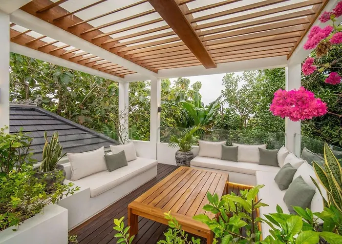 Kalma Stylish 3br In Heart The Of Villa