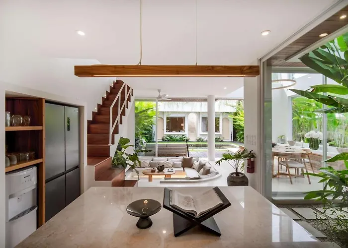Kalma Stylish 3br In Heart The Of Villa